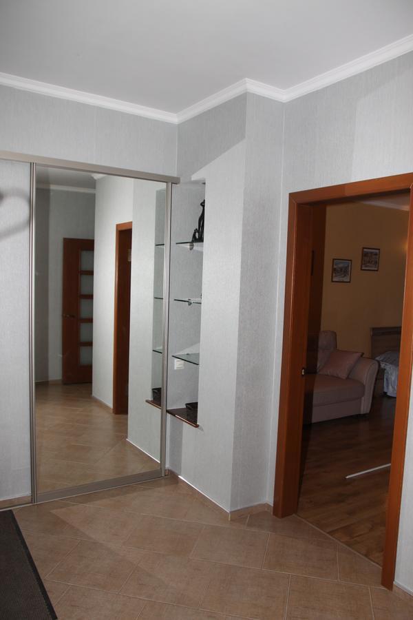 U Very Appartamento Gomel Esterno foto